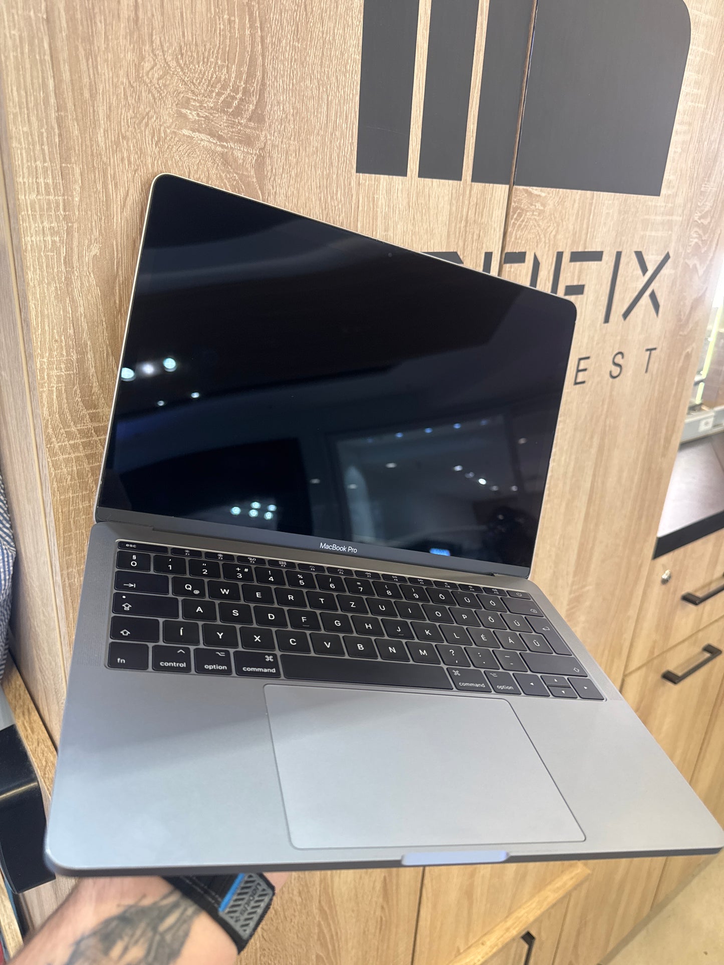 Apple MacBook Pro 13" 2017 i5 8/128GB 1 év garancia