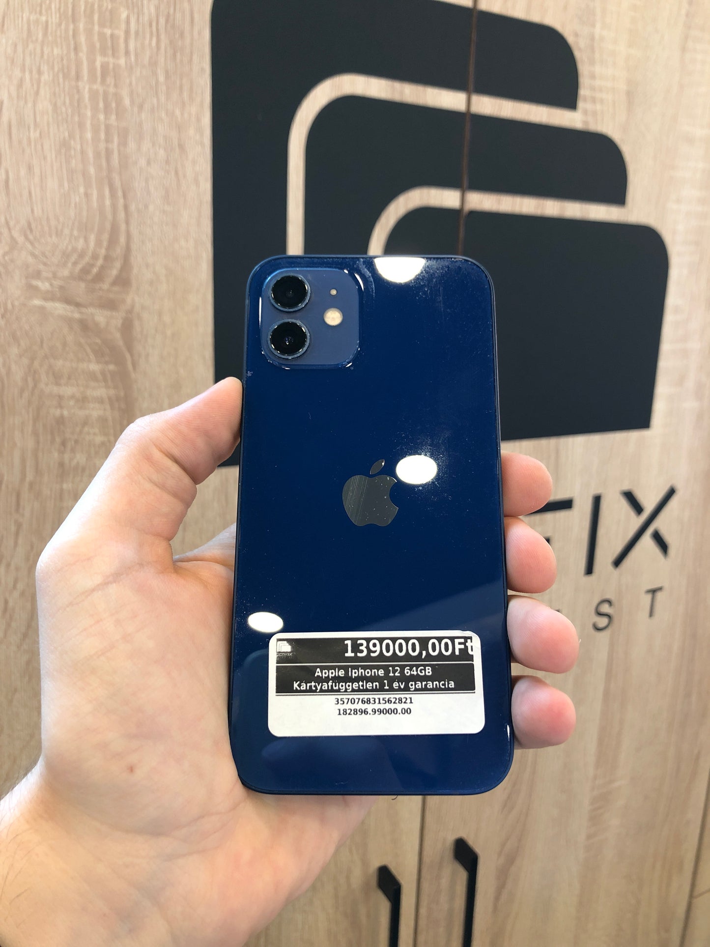 Apple Iphone 12 64GB Kártyafüggetlen 1 év garancia