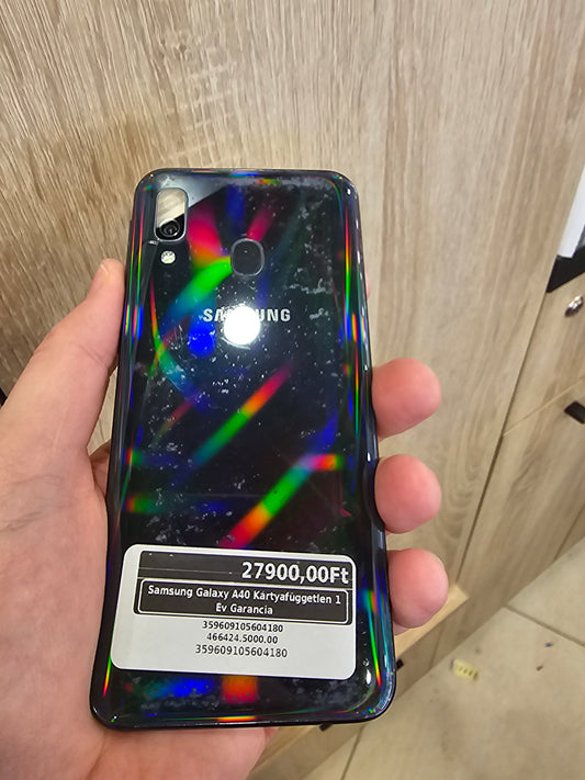 Samsung Galaxy A40 4/64GB Kártyafüggetlen 1 Év Garancia